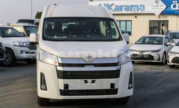Buy Import Toyota Hiace White Car in Import - Dubai in Bumthang Buy Import Toyota Hiace White Car in Import - Dubai in Bumthang