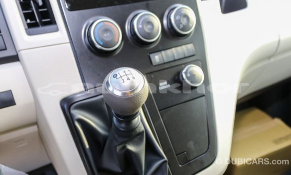Buy Import Toyota Hiace White Car in Import - Dubai in Bumthang Buy Import Toyota Hiace White Car in Import - Dubai in Bumthang