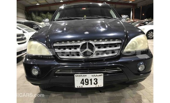 Buy Import Mercedes-Benz 190 (W201) Blue Car in Import - Dubai in Bumthang Buy Import Mercedes-Benz 190 (W201) Blue Car in Import - Dubai in Bumthang