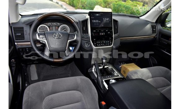 Buy Import Toyota Land Cruiser Black Car in Import - Dubai in Bumthang Buy Import Toyota Land Cruiser Black Car in Import - Dubai in Bumthang