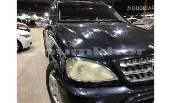 Buy Import Mercedes-Benz 190 (W201) Blue Car in Import - Dubai in Bumthang