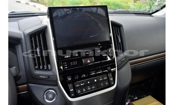 Buy Import Toyota Land Cruiser Black Car in Import - Dubai in Bumthang Buy Import Toyota Land Cruiser Black Car in Import - Dubai in Bumthang