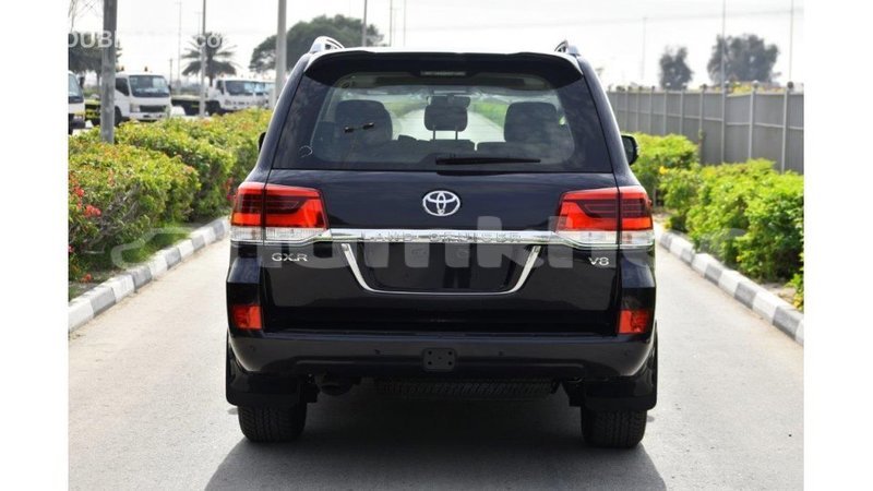Big with watermark toyota land cruiser bumthang import dubai 2399