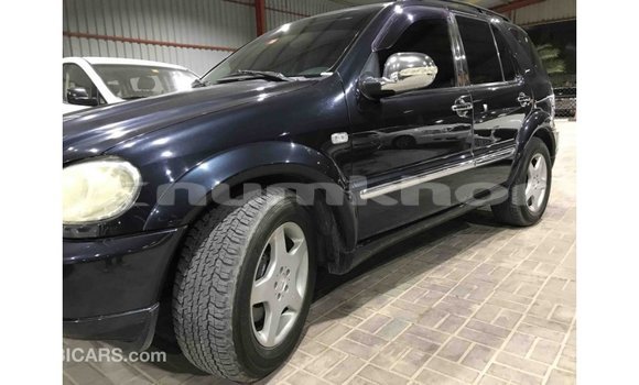 Buy Import Mercedes-Benz 190 (W201) Blue Car in Import - Dubai in Bumthang Buy Import Mercedes-Benz 190 (W201) Blue Car in Import - Dubai in Bumthang