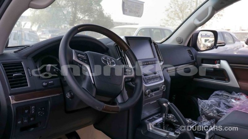 Big with watermark toyota land cruiser bumthang import dubai 2400