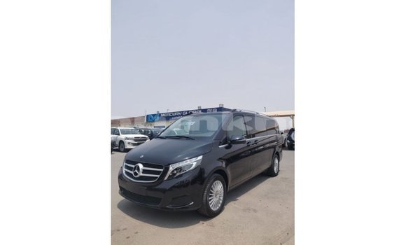 Buy Import Mercedes-Benz 250 Black Car in Import - Dubai in Bumthang Buy Import Mercedes-Benz 250 Black Car in Import - Dubai in Bumthang