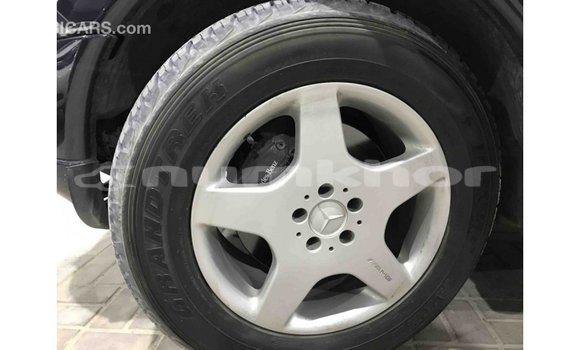 Buy Import Mercedes-Benz 190 (W201) Blue Car in Import - Dubai in Bumthang Buy Import Mercedes-Benz 190 (W201) Blue Car in Import - Dubai in Bumthang