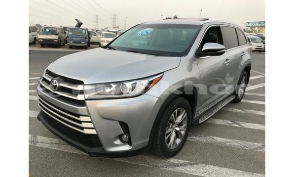 Buy Import Toyota Highlander Other Car in Import - Dubai in Bumthang Buy Import Toyota Highlander Other Car in Import - Dubai in Bumthang