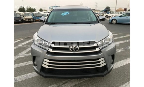 Buy Import Toyota Highlander Other Car in Import - Dubai in Bumthang Buy Import Toyota Highlander Other Car in Import - Dubai in Bumthang