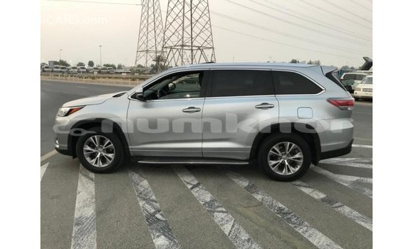 Buy Import Toyota Highlander Other Car in Import - Dubai in Bumthang Buy Import Toyota Highlander Other Car in Import - Dubai in Bumthang