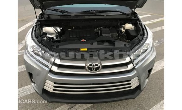 Buy Import Toyota Highlander Other Car in Import - Dubai in Bumthang Buy Import Toyota Highlander Other Car in Import - Dubai in Bumthang