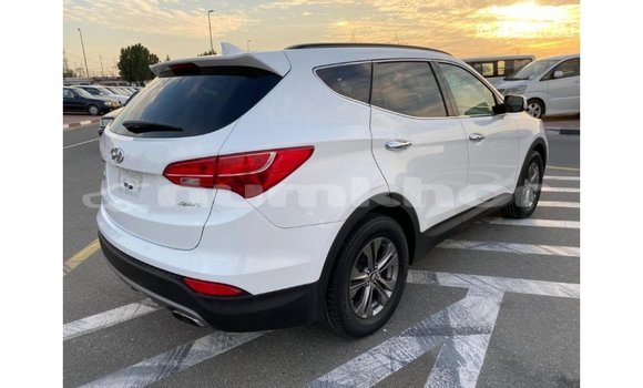 Buy Import Hyundai Santa Fe White Car in Import - Dubai in Bumthang Buy Import Hyundai Santa Fe White Car in Import - Dubai in Bumthang