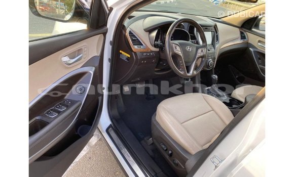 Buy Import Hyundai Santa Fe White Car in Import - Dubai in Bumthang Buy Import Hyundai Santa Fe White Car in Import - Dubai in Bumthang
