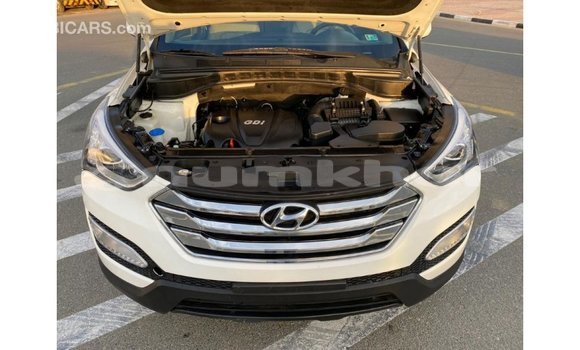 Buy Import Hyundai Santa Fe White Car in Import - Dubai in Bumthang Buy Import Hyundai Santa Fe White Car in Import - Dubai in Bumthang