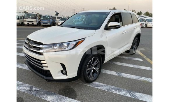 Buy Import Toyota Highlander White Car in Import - Dubai in Bumthang Buy Import Toyota Highlander White Car in Import - Dubai in Bumthang
