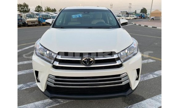 Buy Import Toyota Highlander White Car in Import - Dubai in Bumthang Buy Import Toyota Highlander White Car in Import - Dubai in Bumthang