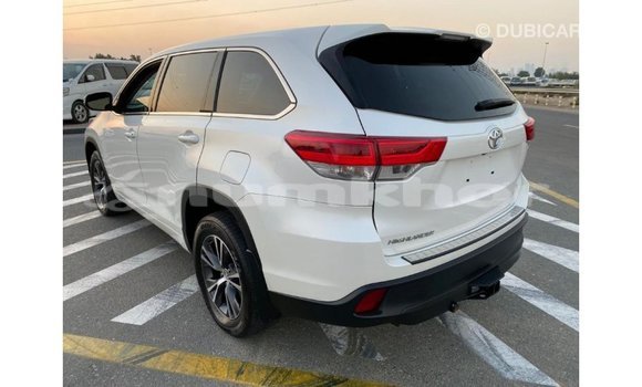 Buy Import Toyota Highlander White Car in Import - Dubai in Bumthang Buy Import Toyota Highlander White Car in Import - Dubai in Bumthang