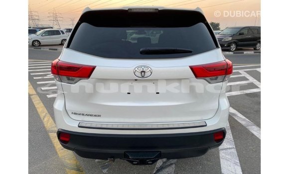 Buy Import Toyota Highlander White Car in Import - Dubai in Bumthang Buy Import Toyota Highlander White Car in Import - Dubai in Bumthang