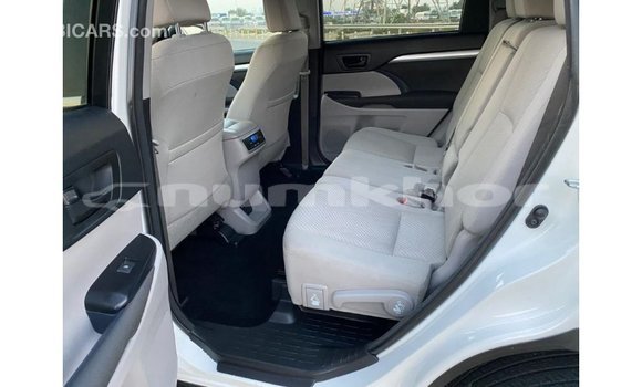 Buy Import Toyota Highlander White Car in Import - Dubai in Bumthang Buy Import Toyota Highlander White Car in Import - Dubai in Bumthang