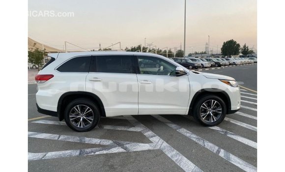 Buy Import Toyota Highlander White Car in Import - Dubai in Bumthang Buy Import Toyota Highlander White Car in Import - Dubai in Bumthang