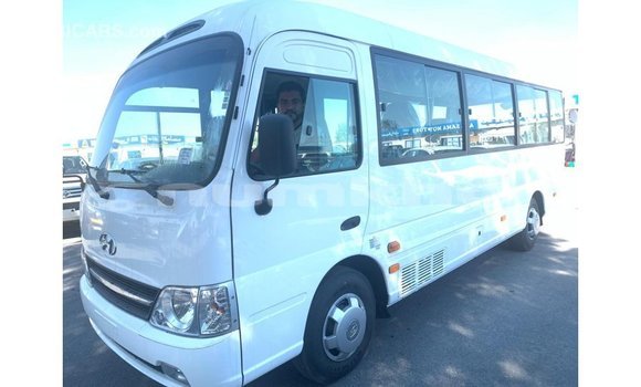 Buy Import Hyundai Accent White Car in Import - Dubai in Bumthang Buy Import Hyundai Accent White Car in Import - Dubai in Bumthang