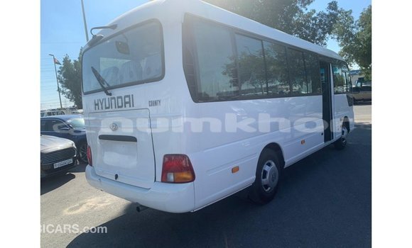 Buy Import Hyundai Accent White Car in Import - Dubai in Bumthang Buy Import Hyundai Accent White Car in Import - Dubai in Bumthang