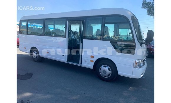 Buy Import Hyundai Accent White Car in Import - Dubai in Bumthang Buy Import Hyundai Accent White Car in Import - Dubai in Bumthang