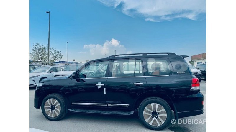 Big with watermark toyota land cruiser bumthang import dubai 2426