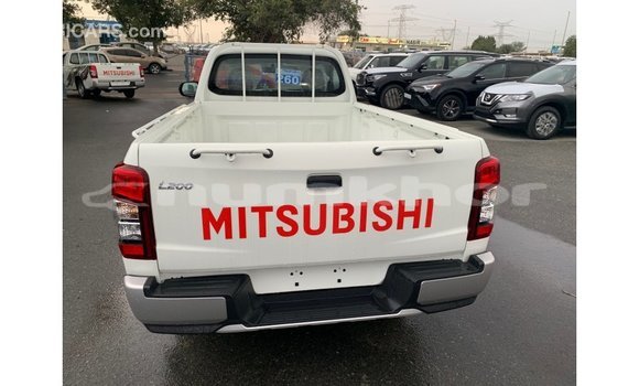 Buy Import Mitsubishi L200 White Car in Import - Dubai in Bumthang Buy Import Mitsubishi L200 White Car in Import - Dubai in Bumthang