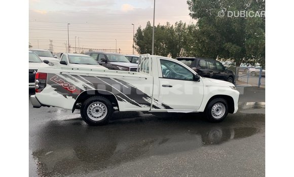 Buy Import Mitsubishi L200 White Car in Import - Dubai in Bumthang Buy Import Mitsubishi L200 White Car in Import - Dubai in Bumthang