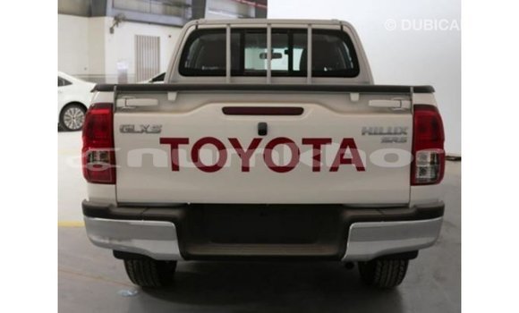 Buy Import Toyota Hilux White Car in Import - Dubai in Bumthang Buy Import Toyota Hilux White Car in Import - Dubai in Bumthang