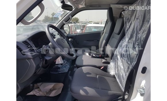 Buy Import Toyota Hiace White Car in Import - Dubai in Bumthang Buy Import Toyota Hiace White Car in Import - Dubai in Bumthang