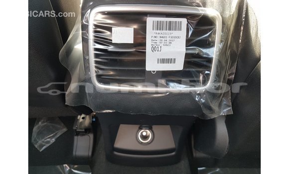 Buy Import Kia Sportage White Car in Import - Dubai in Bumthang Buy Import Kia Sportage White Car in Import - Dubai in Bumthang