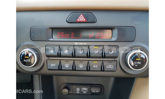 Buy Import Kia Sportage White Car in Import - Dubai in Bumthang Buy Import Kia Sportage White Car in Import - Dubai in Bumthang