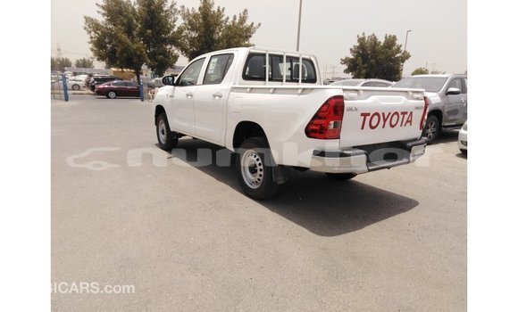 Buy Import Toyota Hilux White Car in Import - Dubai in Bumthang Buy Import Toyota Hilux White Car in Import - Dubai in Bumthang