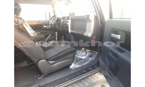 Buy Import Toyota FJ Cruiser Black Car in Import - Dubai in Bumthang Buy Import Toyota FJ Cruiser Black Car in Import - Dubai in Bumthang