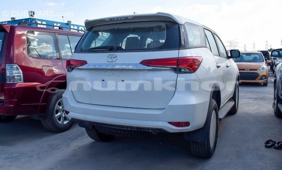 Buy Import Toyota Fortuner White Car in Import - Dubai in Bumthang Buy Import Toyota Fortuner White Car in Import - Dubai in Bumthang