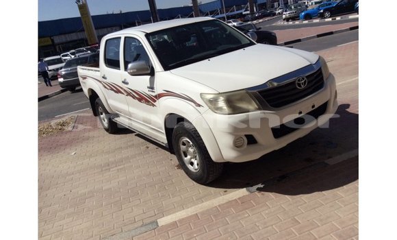 Buy Import Toyota Hilux White Car in Import - Dubai in Bumthang Buy Import Toyota Hilux White Car in Import - Dubai in Bumthang