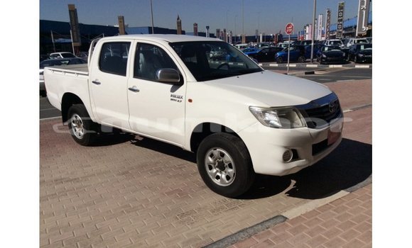 Buy Import Toyota Hilux White Car in Import - Dubai in Bumthang Buy Import Toyota Hilux White Car in Import - Dubai in Bumthang