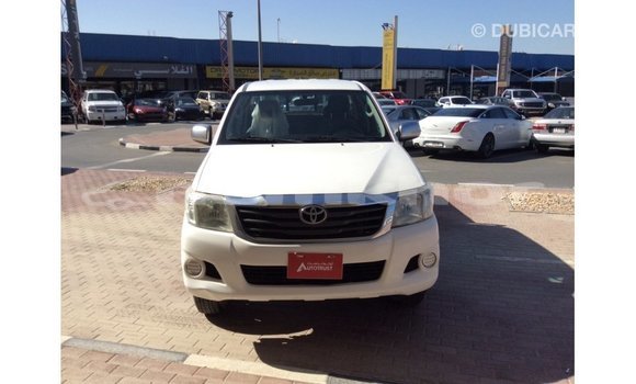 Buy Import Toyota Hilux White Car in Import - Dubai in Bumthang Buy Import Toyota Hilux White Car in Import - Dubai in Bumthang