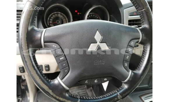 Buy Import Mitsubishi Pajero Black Car in Import - Dubai in Bumthang Buy Import Mitsubishi Pajero Black Car in Import - Dubai in Bumthang