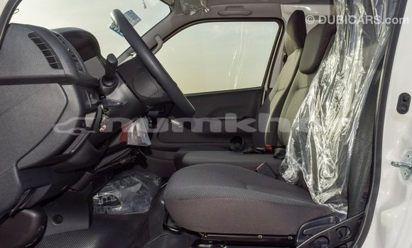 Buy Import Toyota Hiace White Car in Import - Dubai in Bumthang Buy Import Toyota Hiace White Car in Import - Dubai in Bumthang