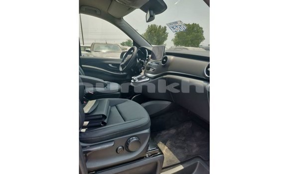 Buy Import Mercedes-Benz 250 Black Car in Import - Dubai in Bumthang Buy Import Mercedes-Benz 250 Black Car in Import - Dubai in Bumthang