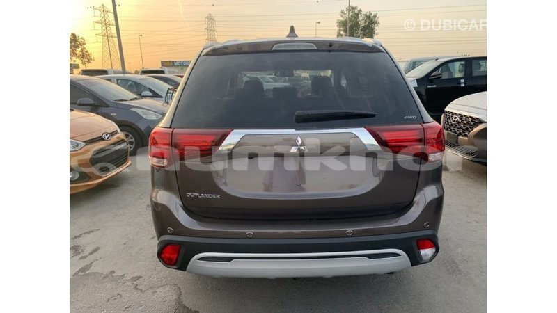 Big with watermark mitsubishi outlander bumthang import dubai 2507