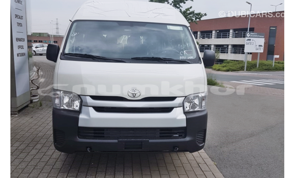 Buy Import Toyota Hiace White Car in Import - Dubai in Bumthang Buy Import Toyota Hiace White Car in Import - Dubai in Bumthang