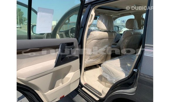 Buy Import Toyota Land Cruiser Black Car in Import - Dubai in Bumthang Buy Import Toyota Land Cruiser Black Car in Import - Dubai in Bumthang
