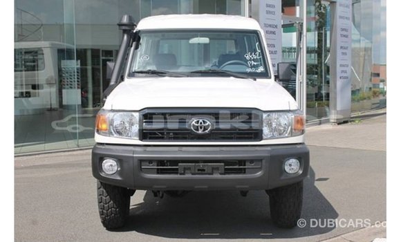 Buy Import Toyota Land Cruiser White Car in Import - Dubai in Bumthang Buy Import Toyota Land Cruiser White Car in Import - Dubai in Bumthang