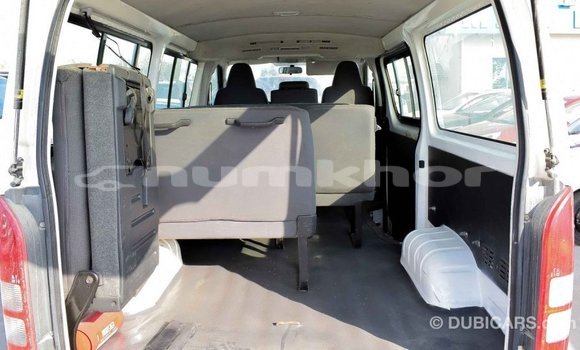 Buy Import Toyota Hiace White Car in Import - Dubai in Bumthang Buy Import Toyota Hiace White Car in Import - Dubai in Bumthang