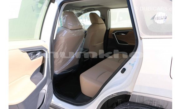 Buy Import Toyota 4Runner White Car in Import - Dubai in Bumthang Buy Import Toyota 4Runner White Car in Import - Dubai in Bumthang