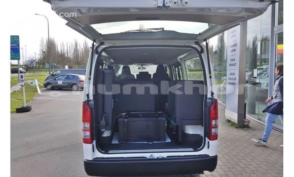 Buy Import Toyota Hiace White Car in Import - Dubai in Bumthang Buy Import Toyota Hiace White Car in Import - Dubai in Bumthang